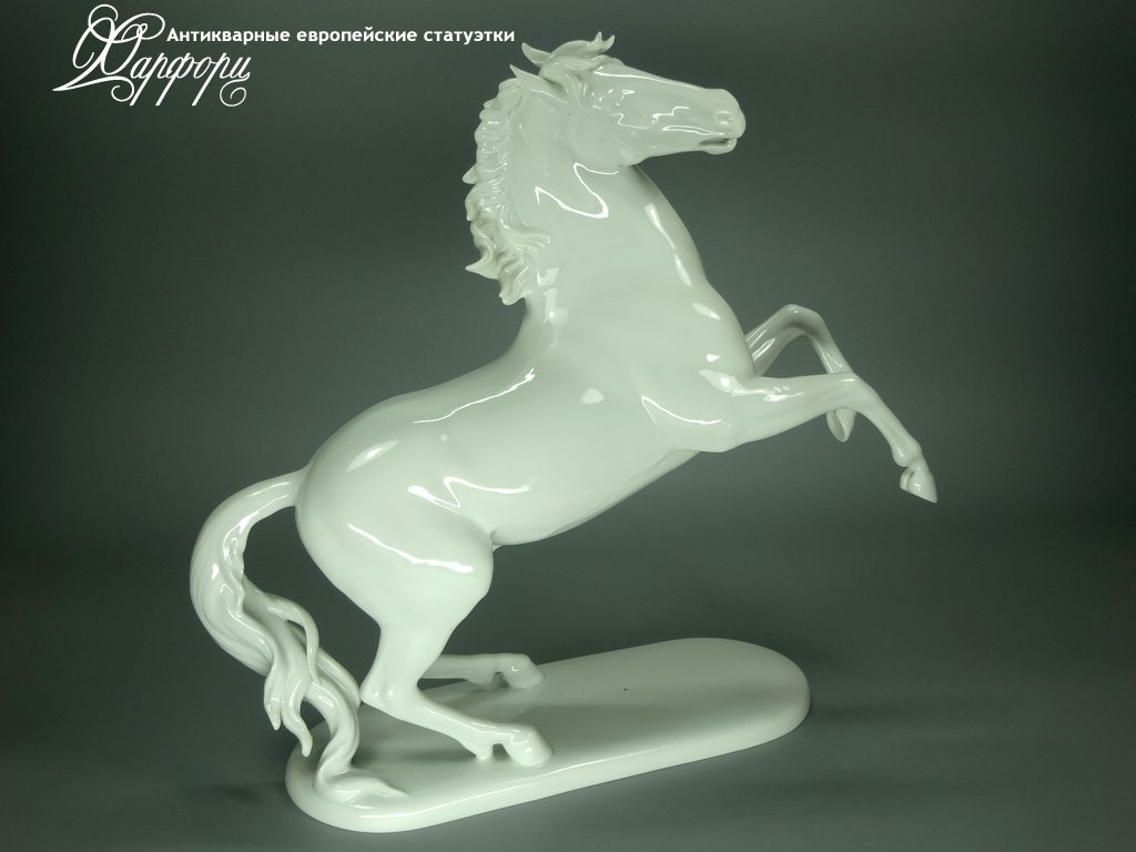 Купить фарфоровую статуэтку Rosenthal Конь на дыбах